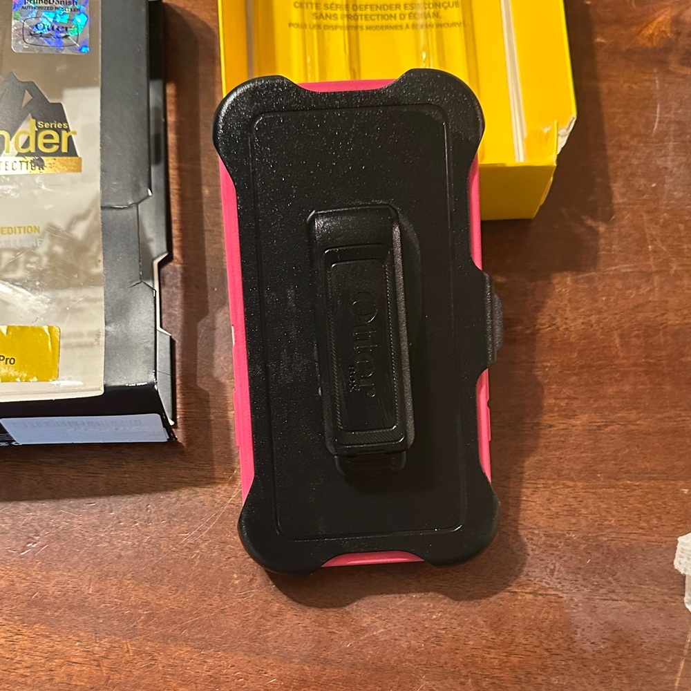 OtterBox Defender Series Pink Case for iPhone 11 Pro - Picture 5 of 12
